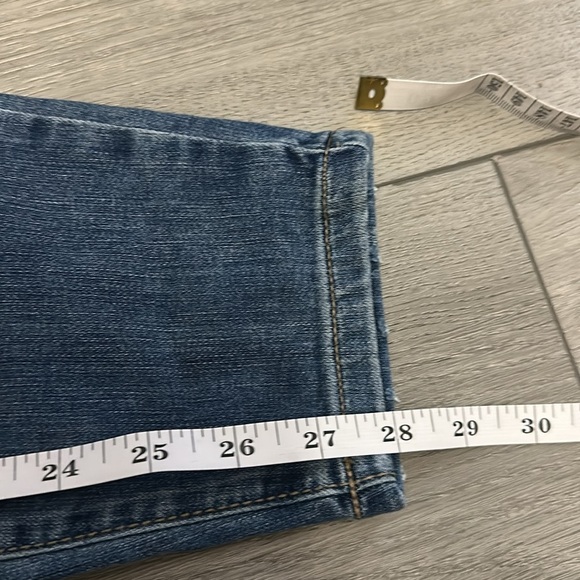 Maurice’s Blue Distressed Women's Jeans size 8 - Picture 5 of 7